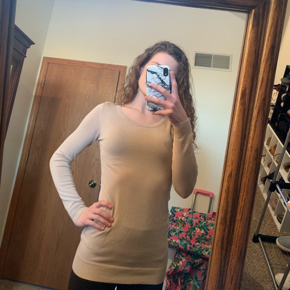 (3 for $15) Tan Fitted Long Sleeve Top